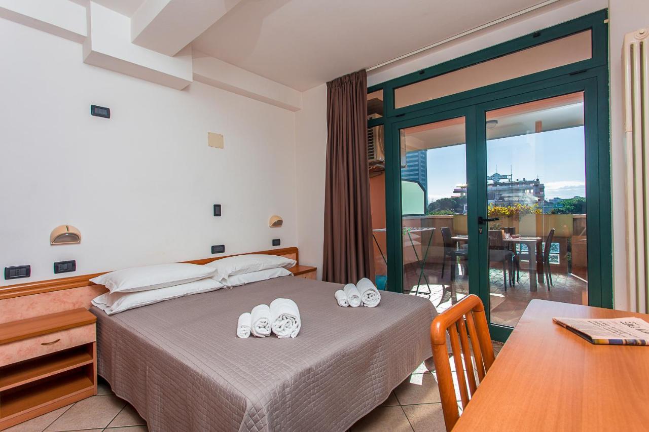 Hotel Residence Jamaica Milano Marittima Buitenkant foto